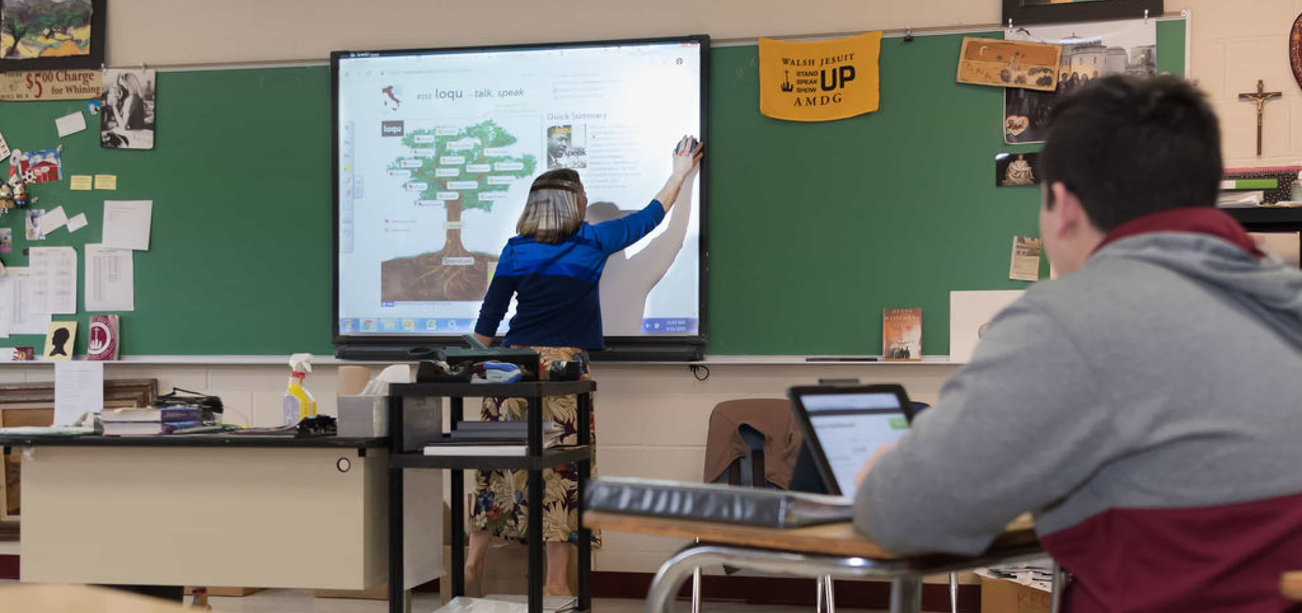 Teachers meeting together