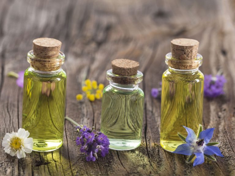 Transform Your Home with Essential Oils: Aromatherapy Tips for Hong Kong Residents